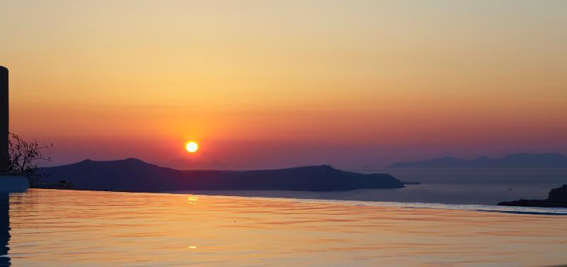 North Santorini A Luxury Spa Hotel Pyrgos Kallistis ภายนอก รูปภาพ