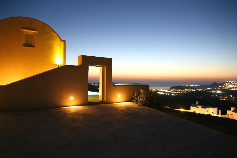 North Santorini A Luxury Spa Hotel Pyrgos Kallistis ภายนอก รูปภาพ