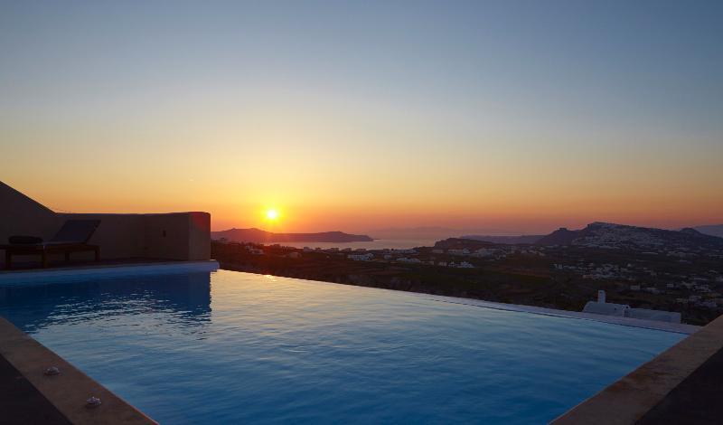 North Santorini A Luxury Spa Hotel Pyrgos Kallistis ภายนอก รูปภาพ